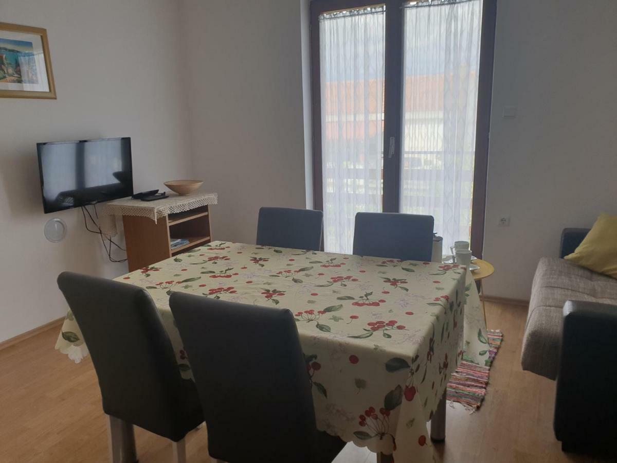 Apartman Broznic Šilo Eksteriør bilde