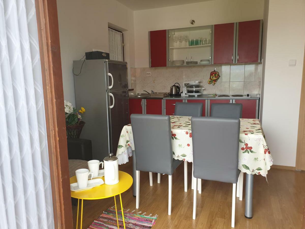 Apartman Broznic Šilo Eksteriør bilde